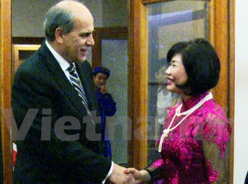 越南驻斯洛伐克大使举行庆祝越斯建交六十五周年招待会