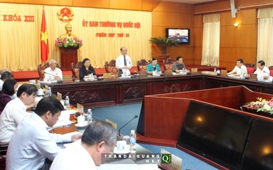 越南第十三届国会常务委员会第三十五次会议开幕