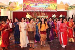老挝川圹省越侨举行新春见面会