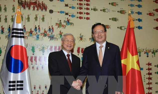 韩国国会议长郑义和对越南和菲律宾进行访问