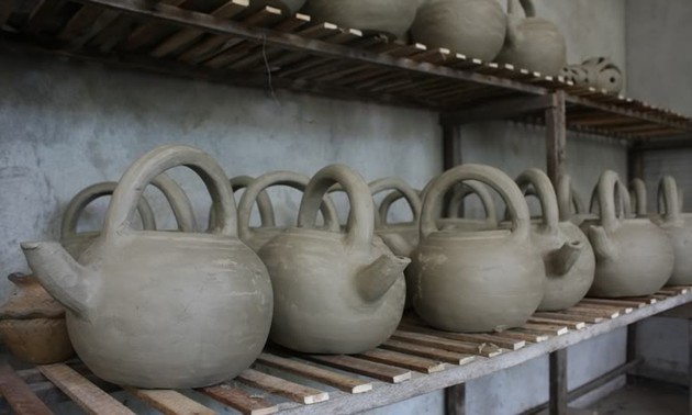 保竹陶瓷手工艺村通过革新生产方式开展新农村建设