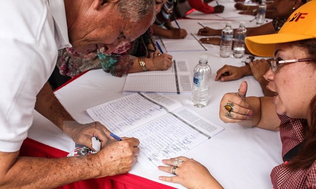 五百万委内瑞拉公民在对美抗议书上签名