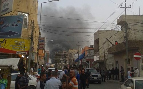 美国驻伊拉克领事馆附近发生汽车炸弹袭击