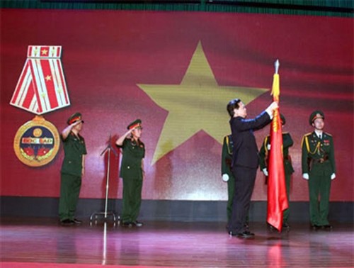 阮晋勇总理出席175军医院成立40周年纪念活动