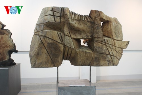 木棉的再生：2015夏季木雕展