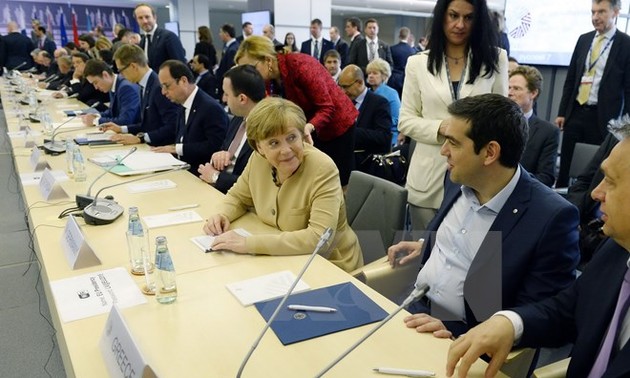 欧盟和国际货币基金组织同意抓紧与希腊进行债务问题谈判