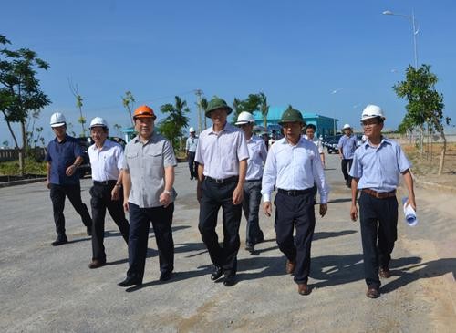 越南政府副总理黄忠海在广治省检查和指导防旱工作