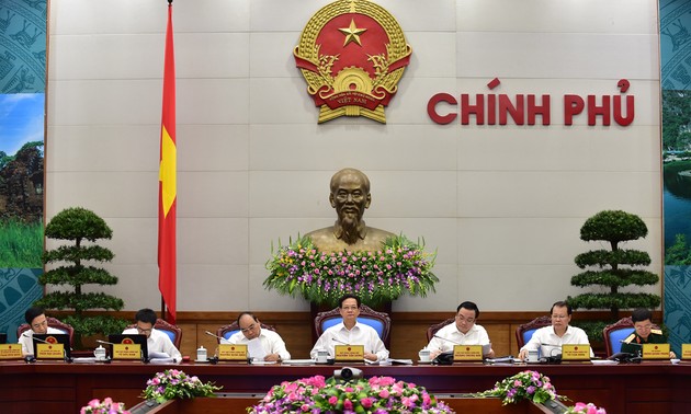 越南政府6月工作例会继续进行