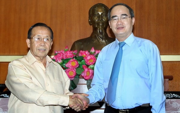 越南和老挝祖国阵线加强协调配合