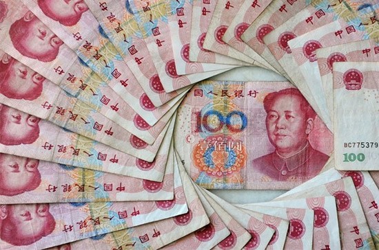 美国议员谴责中国设法操纵货币