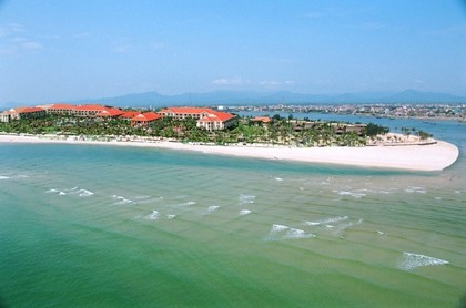 广平省日丽海滩列入越南10个最具吸引力海洋旅游美景名单
