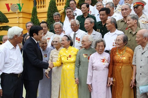 越南党和国家始终铭记被囚禁革命战士的功勋