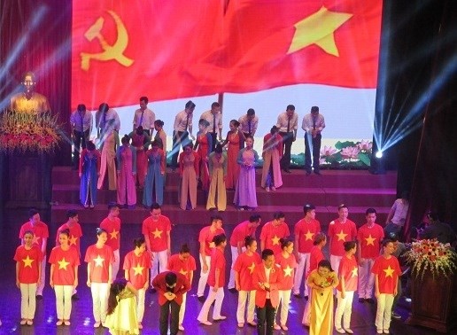 八月革命和9.2国庆70周年纪念活动继续在国内外举行