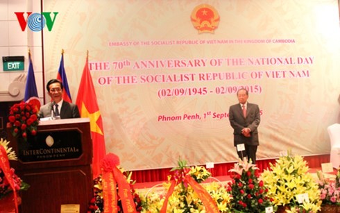 越南驻柬埔寨、日本和蒙古等国大使馆举行国庆招待会