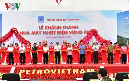 阮晋勇总理出席第一永昂热电厂落成典礼