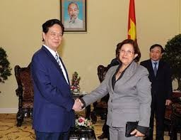越南政府总理阮晋勇会见古巴财政和物价部长