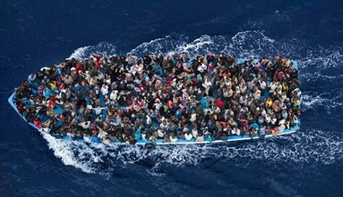 意大利在海上拯救1151名移民