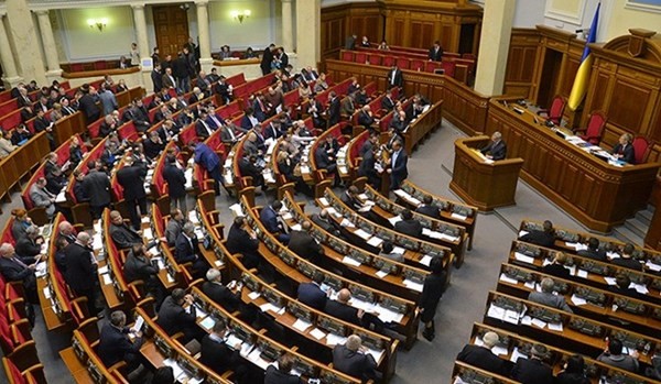 乌克兰议会通过允许外国人在军队服役的法案