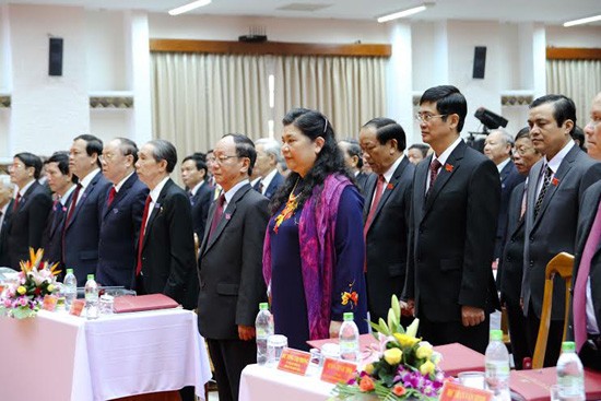 越南党、国家、政府和国会领导人出席各省市党代会