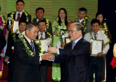  2015年越南优秀农民表彰会在河内举行