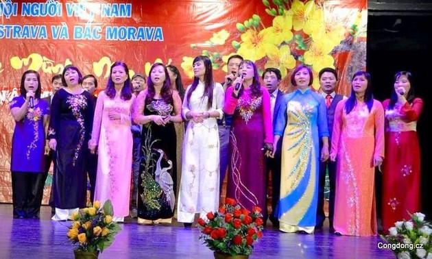 捷克举办欧洲越南企业家歌唱比赛