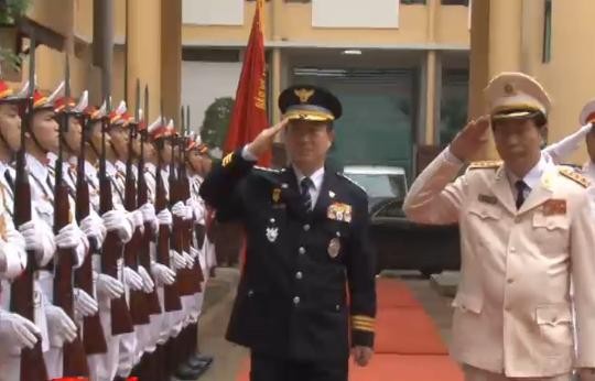 越南公安部与韩国国家警察厅加强合作关系