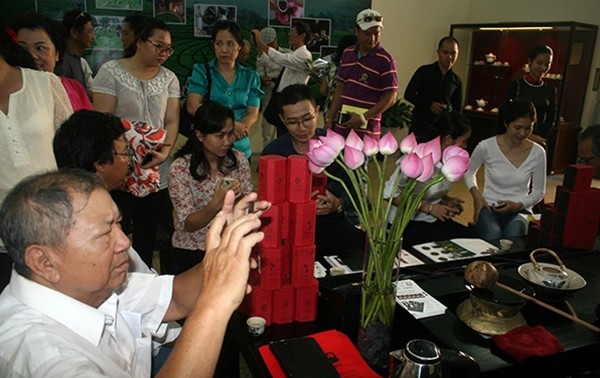 胡志明市举行东方茶文化中的实用艺术专题展