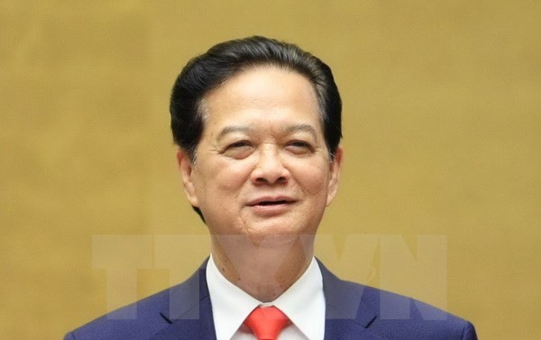 越南政府总理阮晋勇出席第27届东盟峰会
