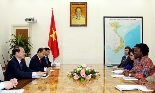越南政府副总理武文宁会见世行驻越首席代表克瓦克瓦女士