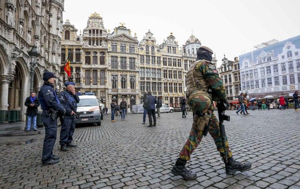 比利时继续维持高级别反恐警戒