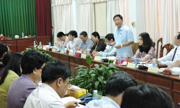 越南国会对外委员会举行第14次全体会议