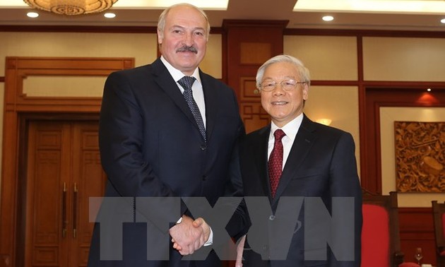 越共中央总书记阮富仲会见白俄罗斯总统卢卡申科