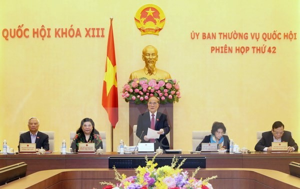 越南国会常委会向关于颁行国会常委会工作制度的决议草案提供意见