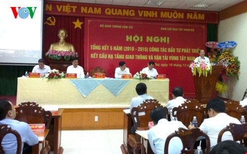 越南西南部地区各省市要加快农业生产结构重组