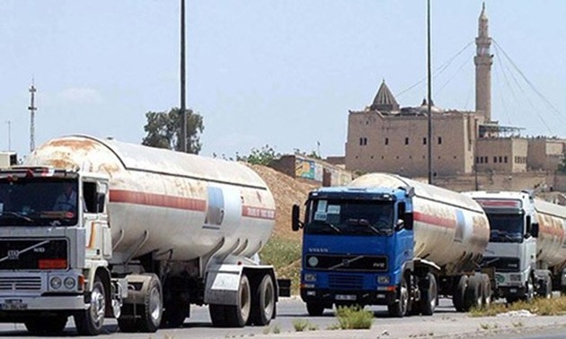俄罗斯指控IS油罐车依然越过叙利亚边境开往土耳其