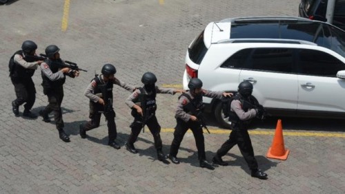 警方公布雅加达爆炸袭击事件疑犯姓名