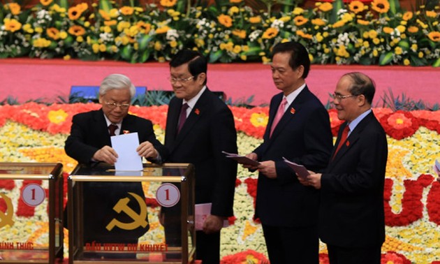 越共十二大选举产生十二届中央委员会
