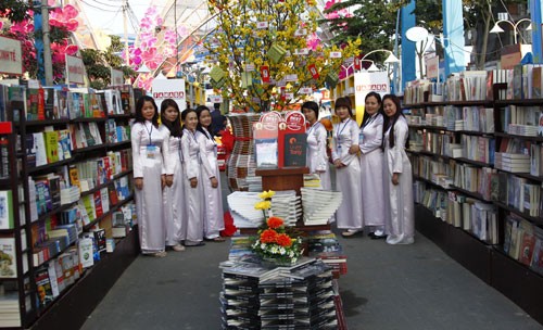 2016年丙申春节书街在胡志明市举行
