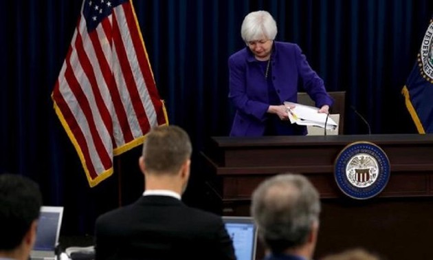 美联储对威胁美国经济前景的危机表示关切
