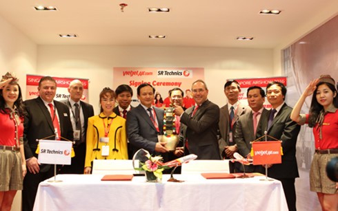 越捷航空在新加坡航空展上签署数十亿美元合同
