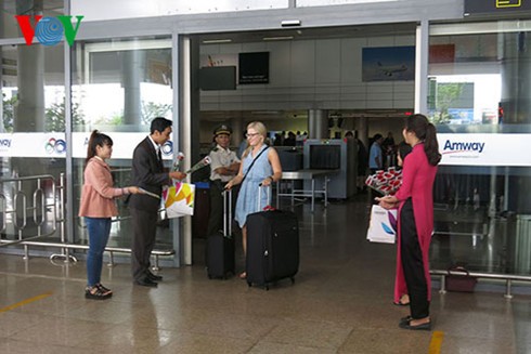 今年二月越南接待国际游客同比增长百分之二十