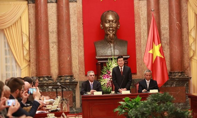 越南国家主席张晋创会见世界工会联合会秘书长马瑞克斯
