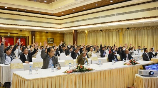 越南国会办公厅与政府办公厅就第14届国会代表候选人向选民征集意见