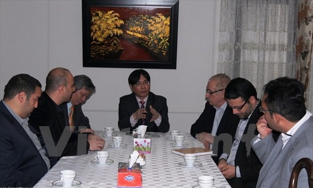 越南驻伊朗大使阮红石在国家主席张晋创访伊前夕接受伊朗媒体采访