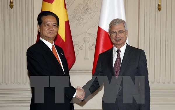 法国国民议会议长巴尔托洛内即将对越南进行正式访问