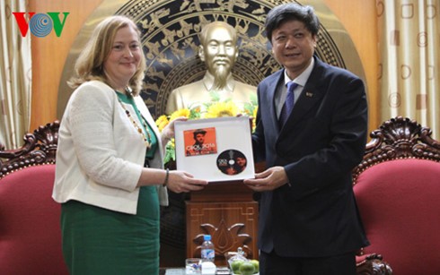 越南与爱尔兰加强媒体和文化领域合作