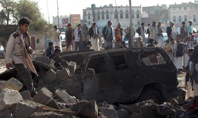 也门流亡总统哈迪突访亚丁市