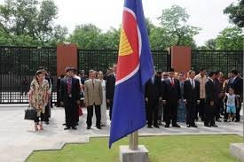 越南驻巴基斯坦大使阮春刘主持在巴东盟旗升旗仪式