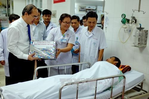纪念2. 27越南医生节 多项活动举行