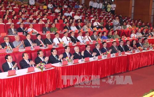 越共中央总书记黎笋诞辰110周年纪念会举行